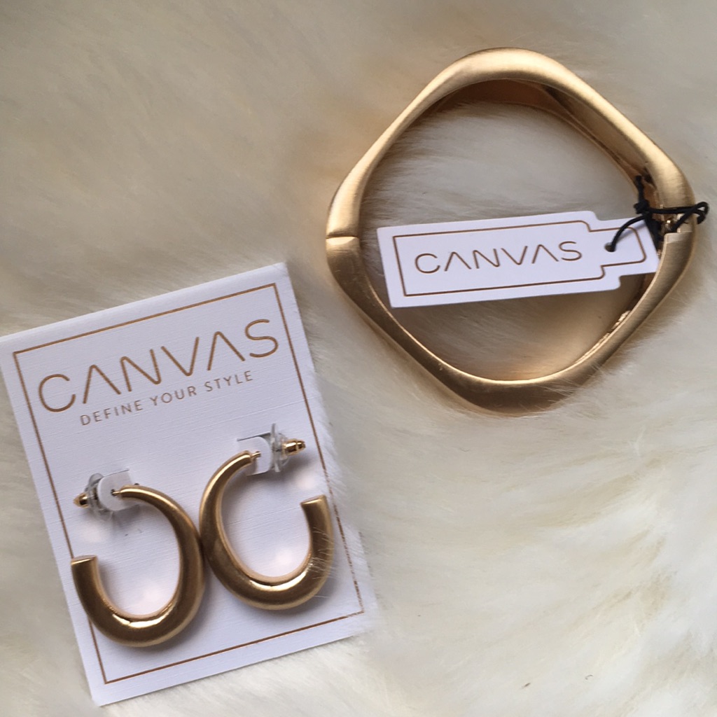 Canvas Gold Earring And Bracelet F1
